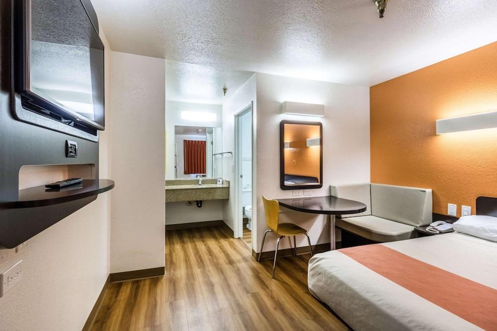 Motel 6-Kirkland, Wa - North קירקלנד מראה חיצוני תמונה