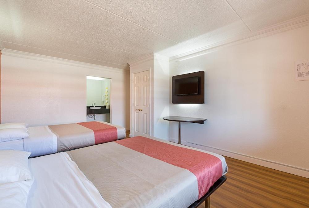Motel 6-Kirkland, Wa - North קירקלנד מראה חיצוני תמונה