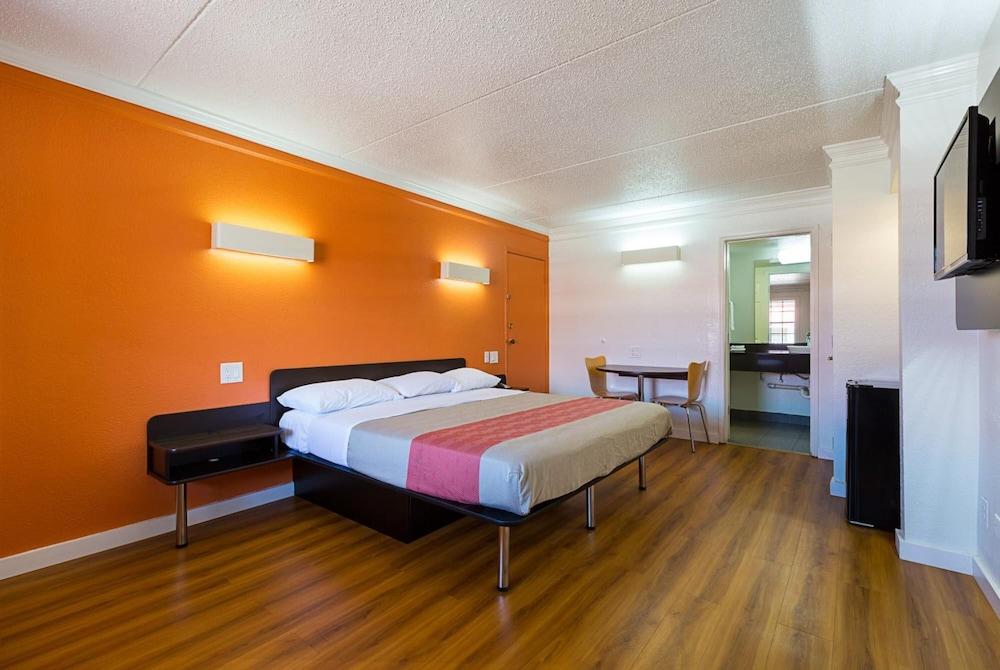Motel 6-Kirkland, Wa - North קירקלנד מראה חיצוני תמונה