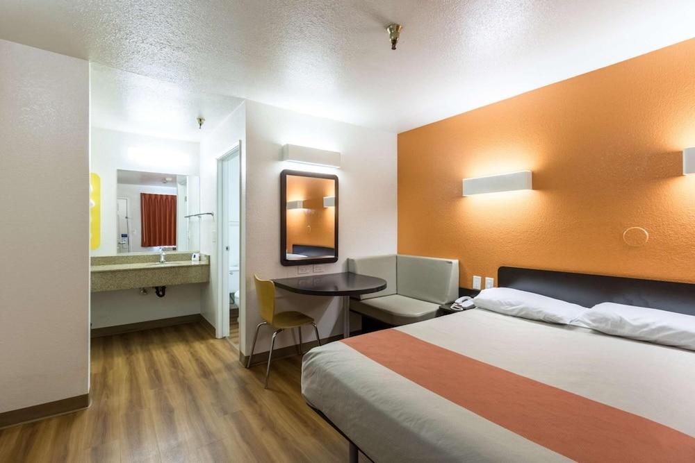 Motel 6-Kirkland, Wa - North קירקלנד מראה חיצוני תמונה