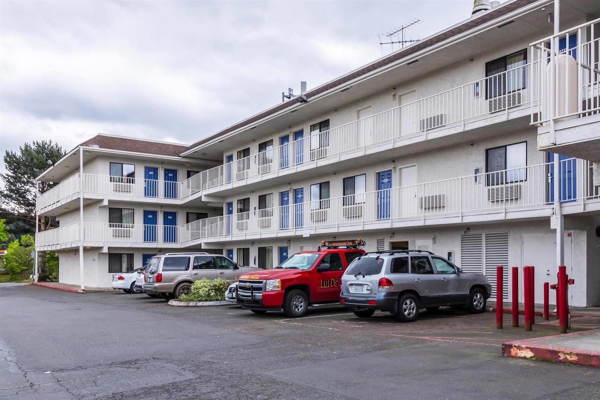 Motel 6-Kirkland, Wa - North קירקלנד מראה חיצוני תמונה