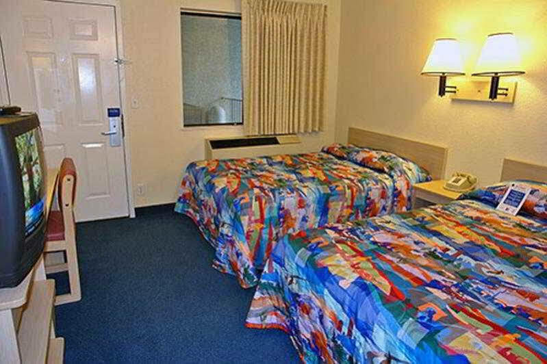 Motel 6-Kirkland, Wa - North קירקלנד מראה חיצוני תמונה